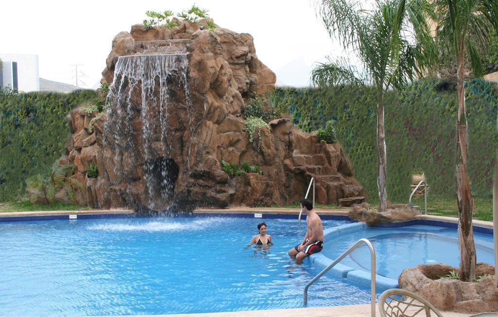 Safi Royal Luxury Valle San Pedro Garza Garcia Kemudahan gambar A swimming pool in a hotel