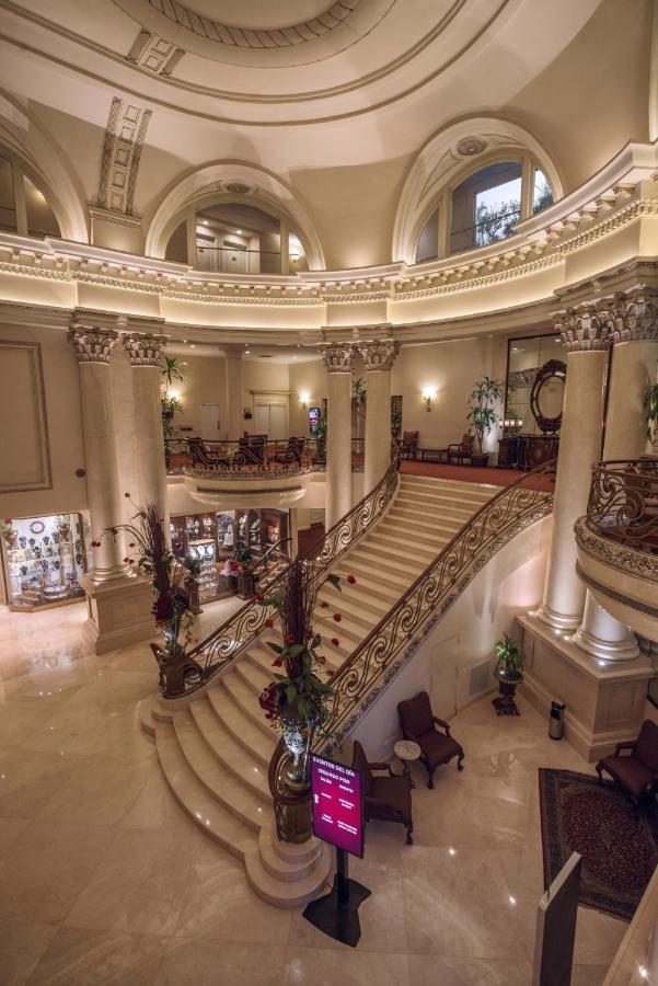 Safi Royal Luxury Valle San Pedro Garza Garcia Luaran gambar The lobby of the Four Seasons Hotel