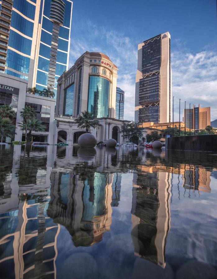 Safi Royal Luxury Valle San Pedro Garza Garcia Luaran gambar The Petronas Twin Towers, Kuala Lumpur