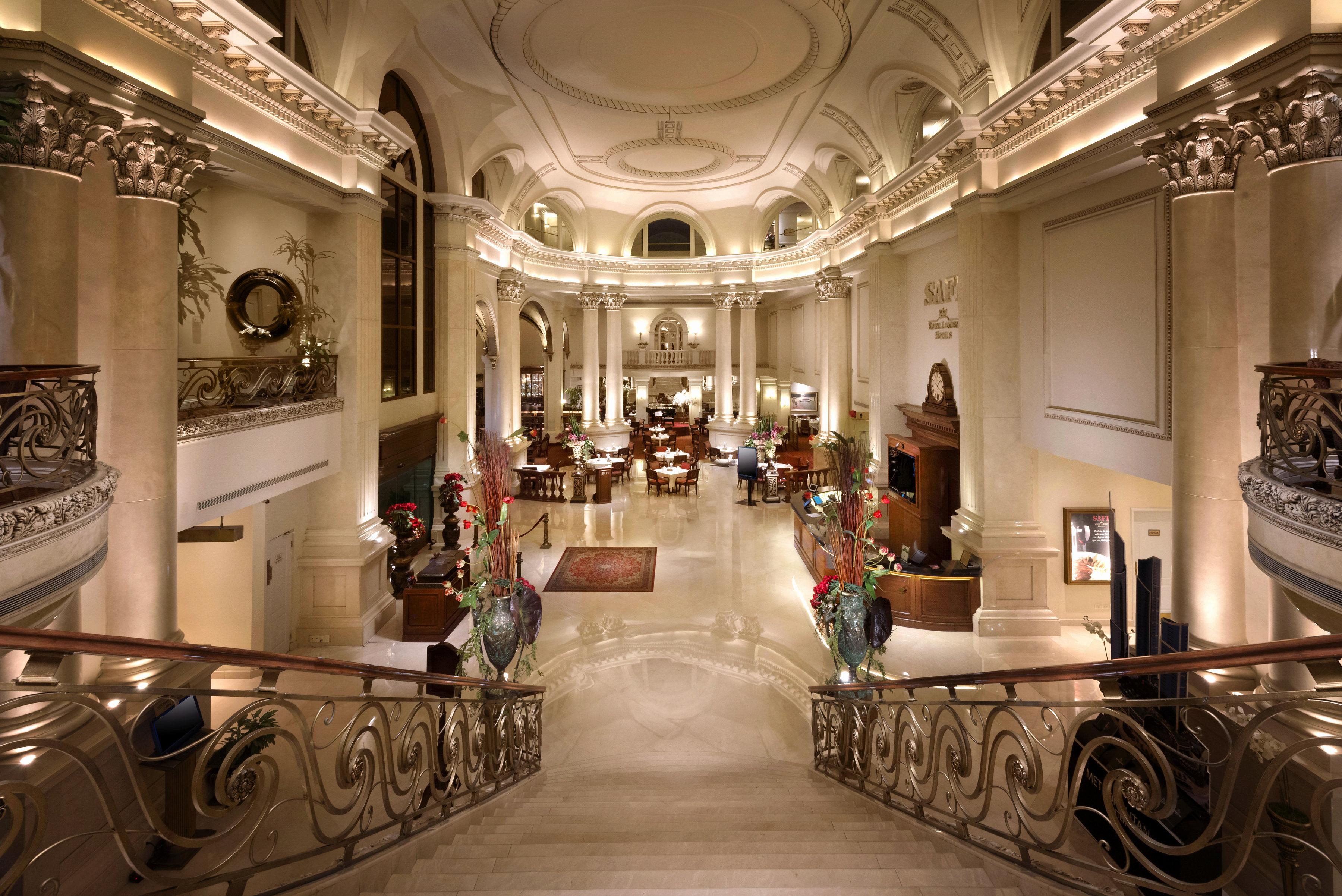 Safi Royal Luxury Valle San Pedro Garza Garcia Luaran gambar The lobby of the Four Seasons Hotel