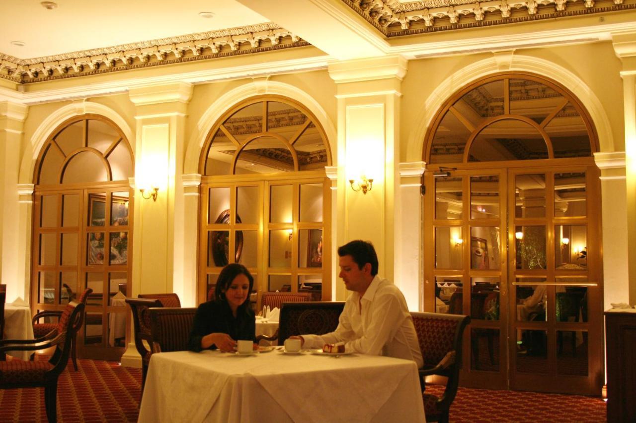 Safi Royal Luxury Valle San Pedro Garza Garcia Luaran gambar The lobby lounge