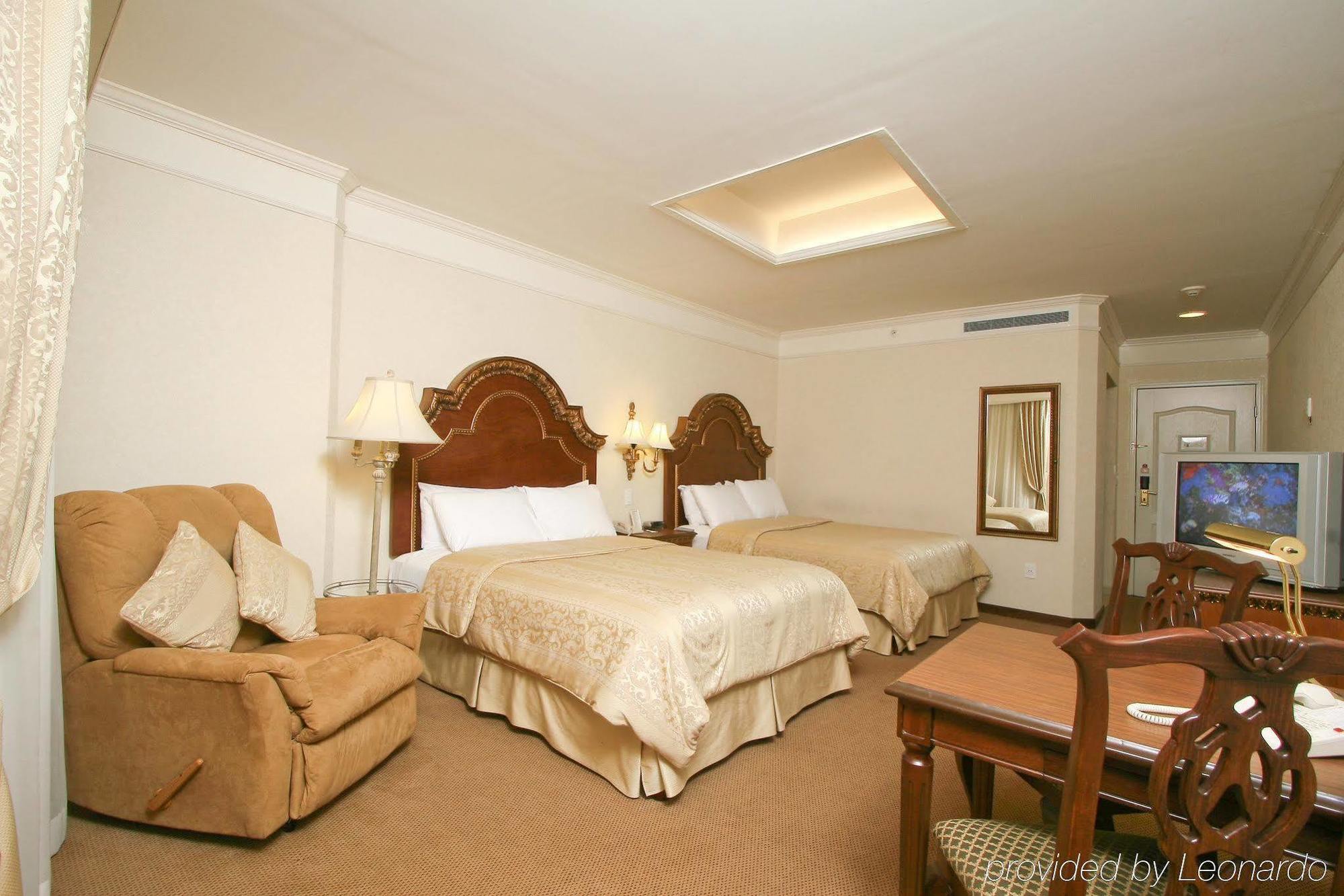 Safi Royal Luxury Valle San Pedro Garza Garcia Bilik gambar A room at the hotel